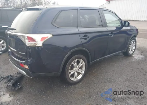 2015 Mitsubishi Outlander Se from USA, damaged, VIN JA4AZ3A39FZ010786